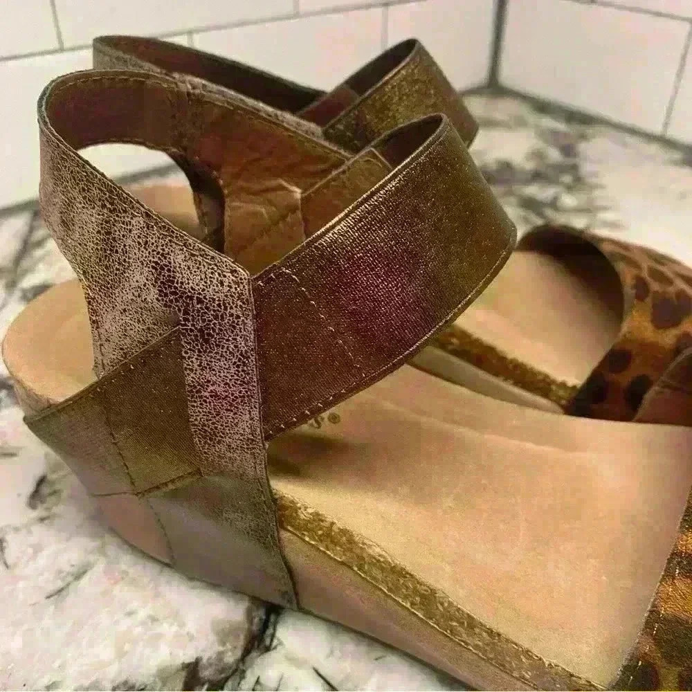 Pierre Dumas Chantel Leopard Cheetah Brown and Beige Wedges - Picture 5 of 10